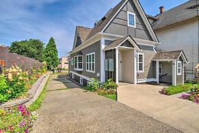Renovated North Bend Cottage: Near Eateries!