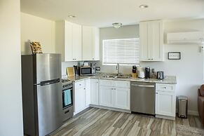 Peaceful Peoria Bungalow w/ Grill & Pool!