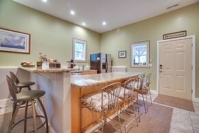 Cascade Cabin Hideaway w/ Views, 1/2 Mi to Lake