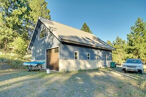 Cascade Cabin Hideaway w/ Views, 1/2 Mi to Lake