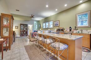 Cascade Cabin Hideaway w/ Views, 1/2 Mi to Lake