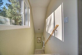 Cascade Cabin Hideaway w/ Views, 1/2 Mi to Lake