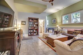 Cascade Cabin Hideaway w/ Views, 1/2 Mi to Lake