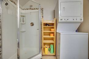 Cascade Cabin Hideaway w/ Views, 1/2 Mi to Lake