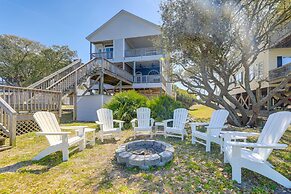 Waterfront Emerald Isle Home w/ Dock Access!