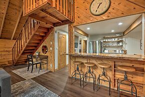 Pinetop Chalet Cabin ~ 1 Mi to Woodland Park