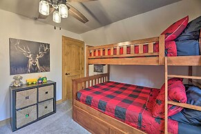 Pinetop Chalet Cabin ~ 1 Mi to Woodland Park