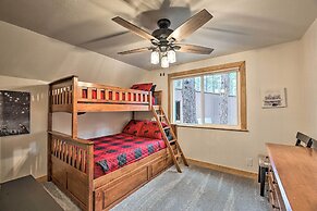 Pinetop Chalet Cabin ~ 1 Mi to Woodland Park