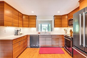 Beautiful Wentworth Golf Club Condo: Balcony & A/C