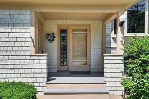 Beautiful Wentworth Golf Club Condo: Balcony & A/C