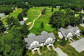 Beautiful Wentworth Golf Club Condo: Balcony & A/C