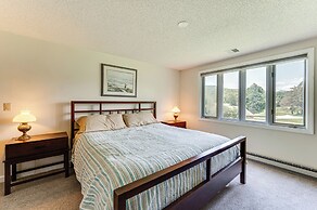 Beautiful Wentworth Golf Club Condo: Balcony & A/C