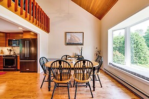 Beautiful Wentworth Golf Club Condo: Balcony & A/C