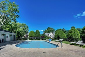 Beautiful Wentworth Golf Club Condo: Balcony & A/C