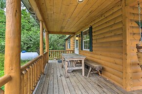 18 Mi to Slopes! Cabin w/ Valley Views in Blakely
