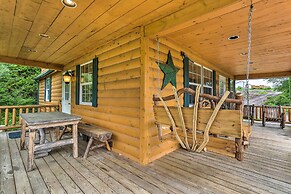 Porch, Fire Pit + Valley Views: Blakely Cabin!