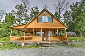 18 Mi to Slopes! Cabin w/ Valley Views in Blakely