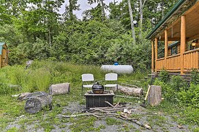 18 Mi to Slopes! Cabin w/ Valley Views in Blakely