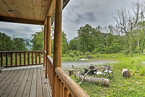 18 Mi to Slopes! Cabin w/ Valley Views in Blakely