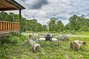 18 Mi to Slopes! Cabin w/ Valley Views in Blakely