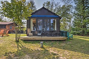 Cabin on Rush Lake w/ Tiki Bar, Grill & Kayaks!