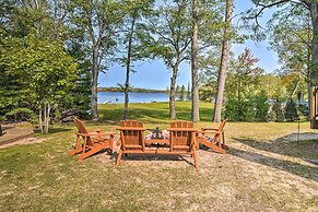 Cabin on Rush Lake w/ Tiki Bar, Grill & Kayaks!