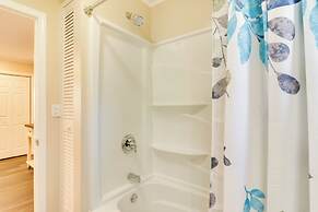 Modern Retreat Near Smoky Mtns & Asheville!