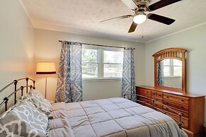 Modern Retreat Near Smoky Mtns & Asheville!