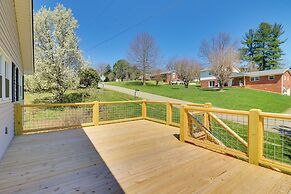 Modern Retreat Near Smoky Mtns & Asheville!