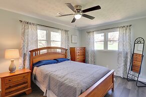 Modern Retreat Near Smoky Mtns & Asheville!