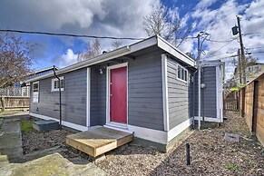 Inviting Bremerton Home Near Hiking & History