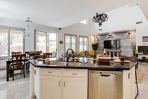 Pool, Fire Pit & Grill: Goodyear Home!