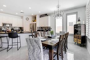 Pool, Fire Pit & Grill: Goodyear Home!