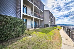 Hot Springs Condo on Lake Hamilton w/ Balcony!