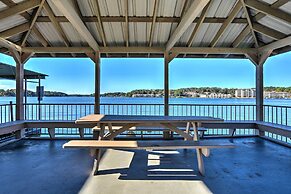 Hot Springs Condo on Lake Hamilton w/ Balcony!