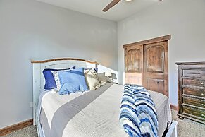 Chic Show Low Townhome w/ Bbq: Dogs Welcome!