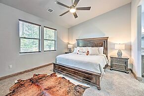Chic Show Low Townhome w/ Bbq: Dogs Welcome!