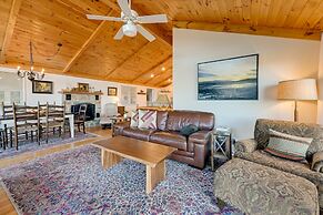 Highlands Vacation Rental w/ Smoky Mountain Views