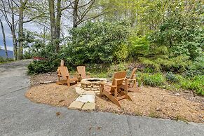 Highlands Vacation Rental w/ Smoky Mountain Views
