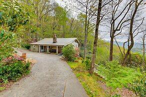 Highlands Vacation Rental w/ Smoky Mountain Views