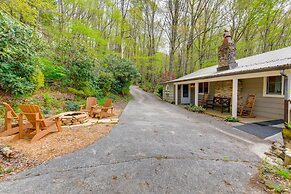 Highlands Vacation Rental w/ Smoky Mountain Views