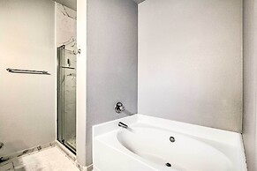 Family Home w/ Community Perks in Peoria