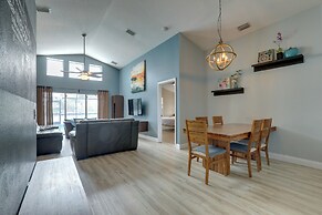 Bright Getaway w/ Ski Lake, 11 Miles to Dtwn Tampa