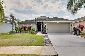 Bright Getaway w/ Ski Lake, 11 Miles to Dtwn Tampa