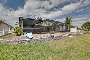 Bright Getaway w/ Ski Lake, 11 Miles to Dtwn Tampa