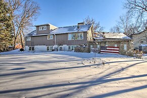 Cozy Rochester Retreat ~ 3 Mi to Mayo Clinic!