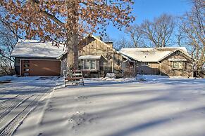 Cozy Rochester Retreat ~ 3 Mi to Mayo Clinic!