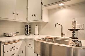 Cozy Rochester Retreat ~ 3 Mi to Mayo Clinic!