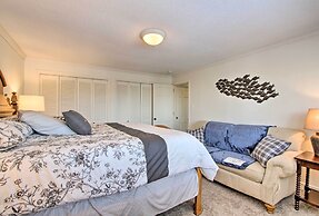Cozy Rochester Retreat ~ 3 Mi to Mayo Clinic!