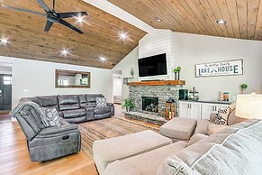 Modern Kentucky Lake Home w/ Deck, Dock, View